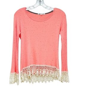 Coral pink speckled long sleeve shirt with crochet accents sz s